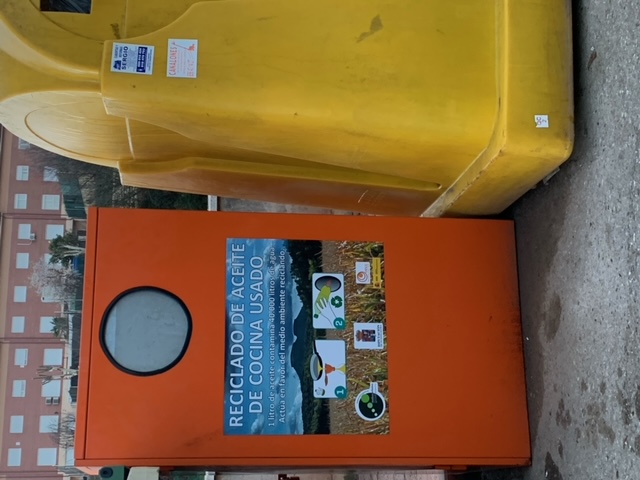 Contenedor Aceite Calle Federico Garca Lorca