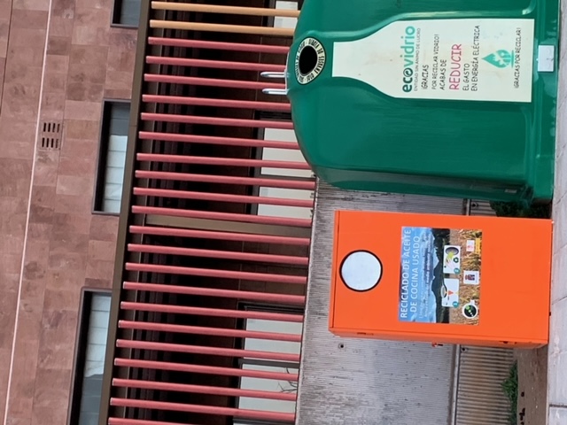 Contenedor Aceite Colegio 0001