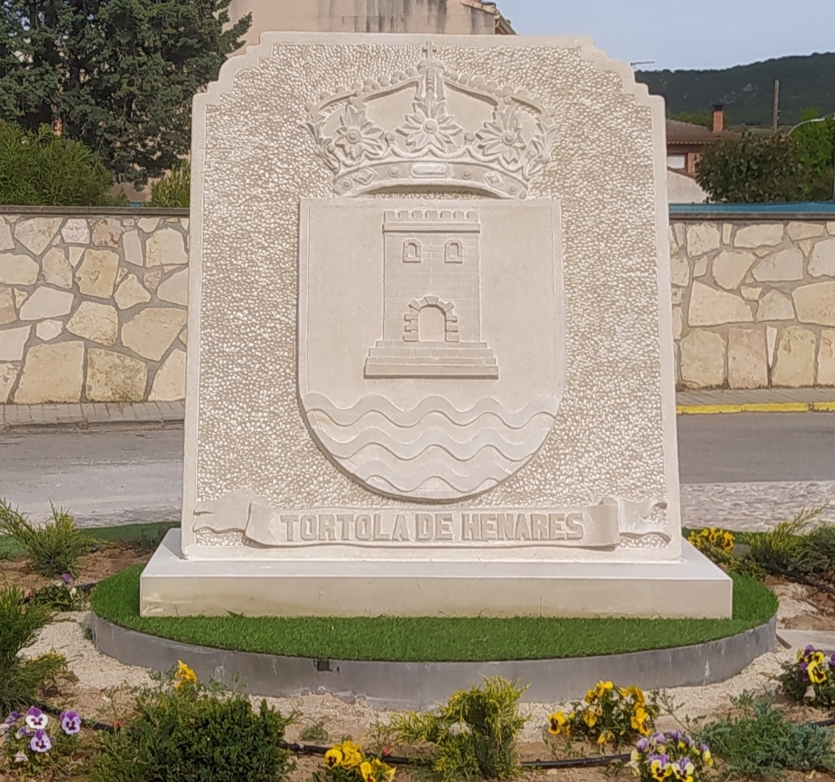 Escudo Trtola De Henares 1 Escudo Trtola De Henares 1